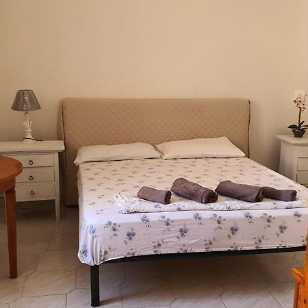 Fagicamera Hotel Олбия Екстериор снимка