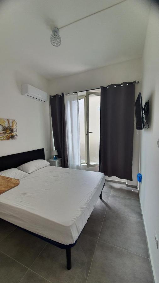Fagicamera Hotel Олбия Екстериор снимка