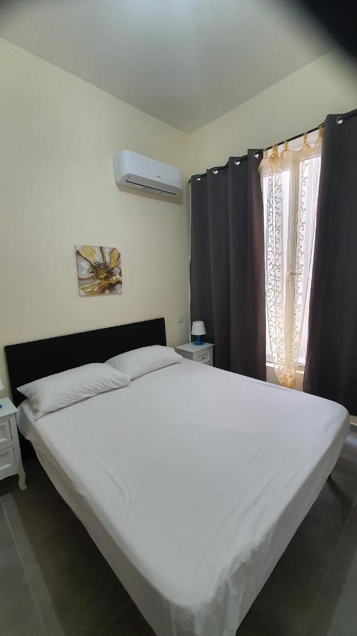 Fagicamera Hotel Олбия Екстериор снимка