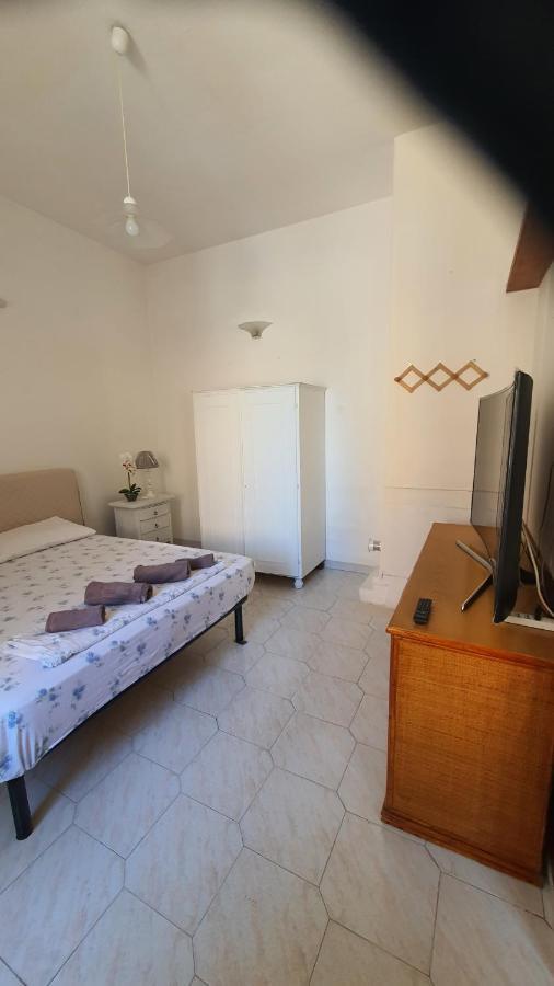 Fagicamera Hotel Олбия Екстериор снимка