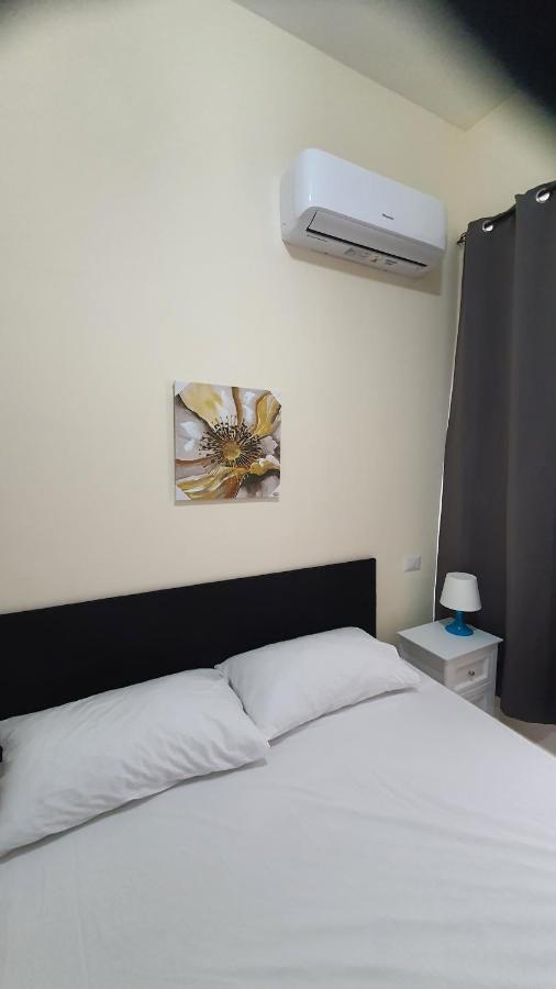 Fagicamera Hotel Олбия Екстериор снимка
